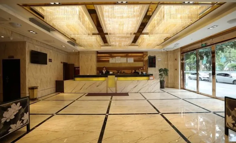 Tonghe Hotel