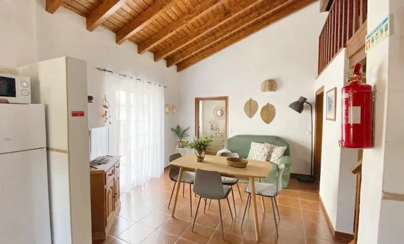 Charming House in Barão de São Miguel