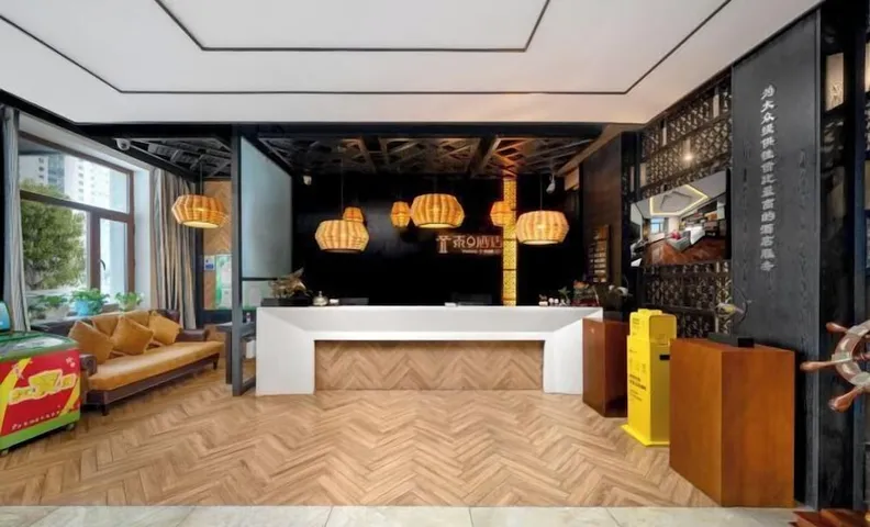 Thai 9 Business Hotel Crystal Shop