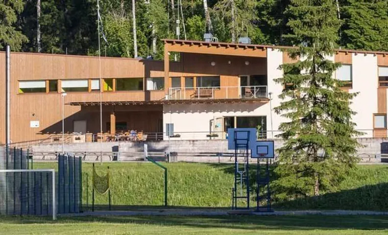 Holstre-Polli Spordikeskus