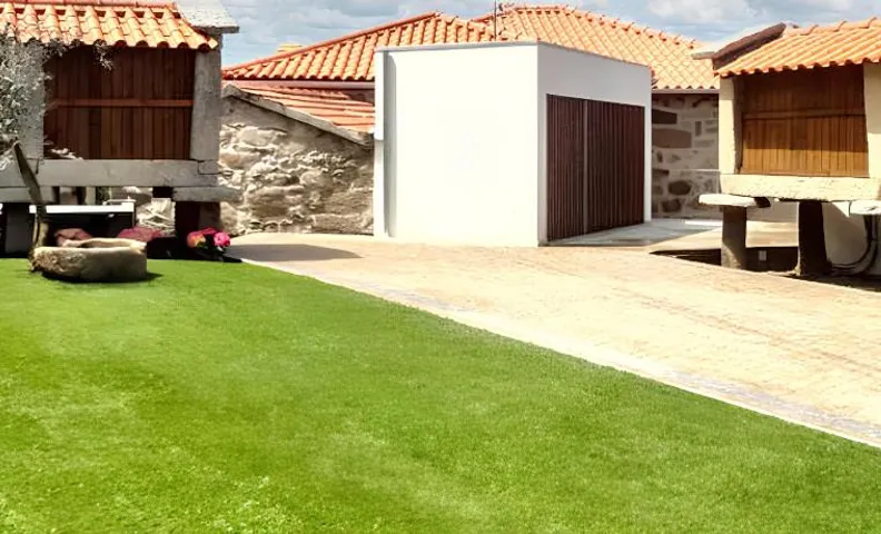 Charming house in Riba de Mouro with terrace and parking