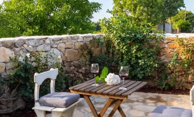 Charming house in Parada with mountain view and fenced garden