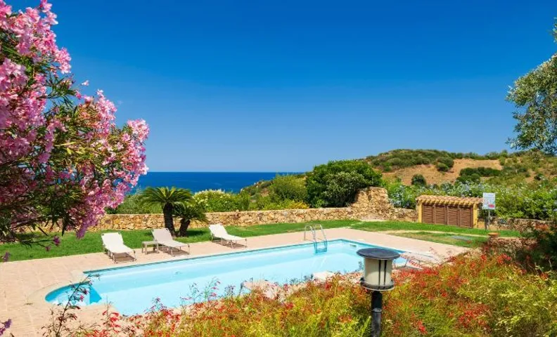 Villa Azzurra con piscina