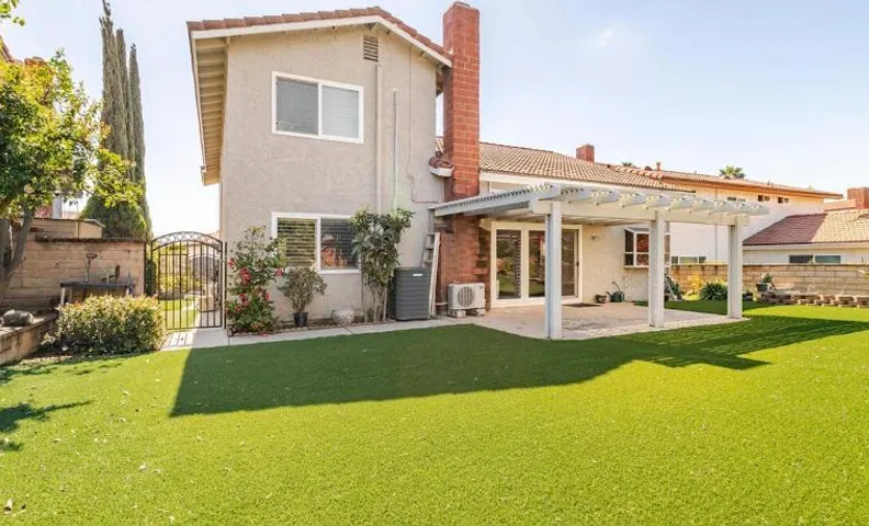 Spacious 4-bedroom family house-20 mins to Disney Land