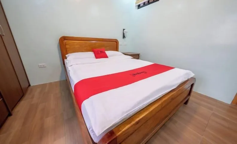 Reddoorz @ Alquiza Residences Paranaque