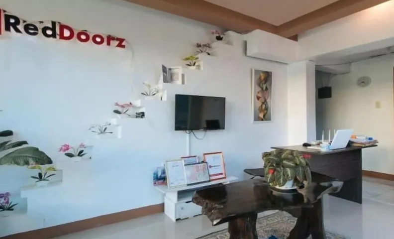 Reddoorz Plus Near Municipality of Luisiana Laguna
