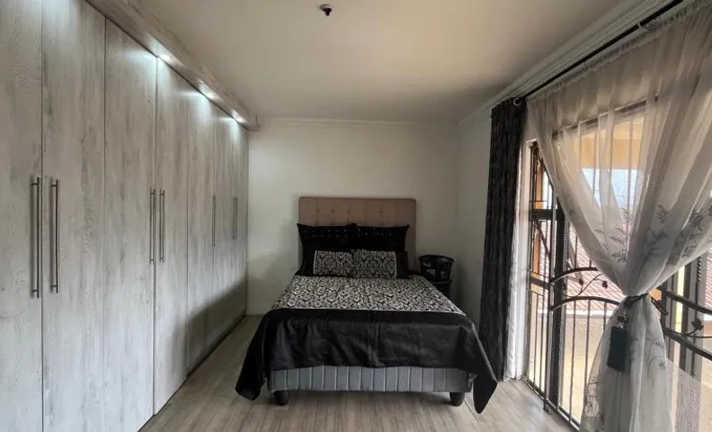 Flames Guesthouse
