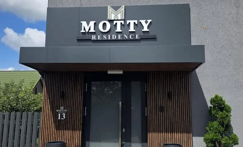 Motty Residence