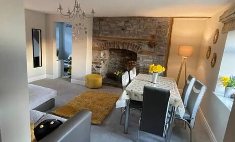 Yew Tree Cottage, 3 bedroom, 4 Church Row Defynnog