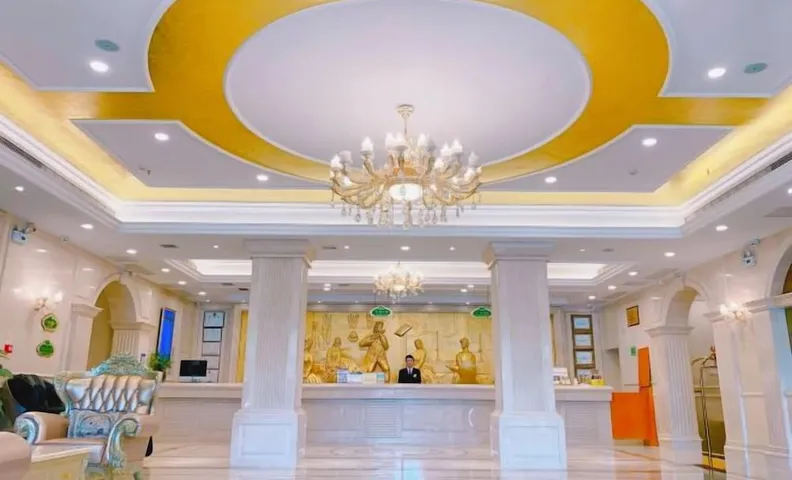 Vienna Hotel (Jishou Qianzhou Ancient City Branch)