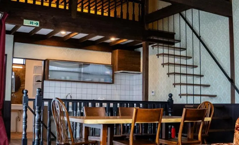 Taisho Roman-style Private Villa with Original Japanese Art 大正ロマンの貸別荘 M's Lumos Official