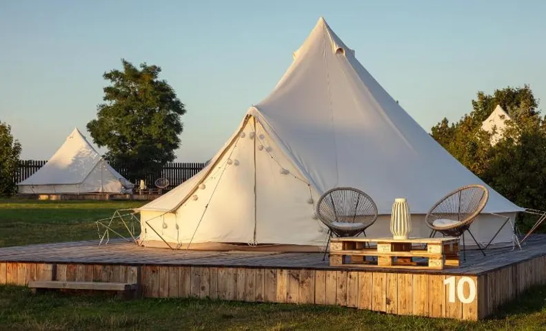 Glamping pospolu