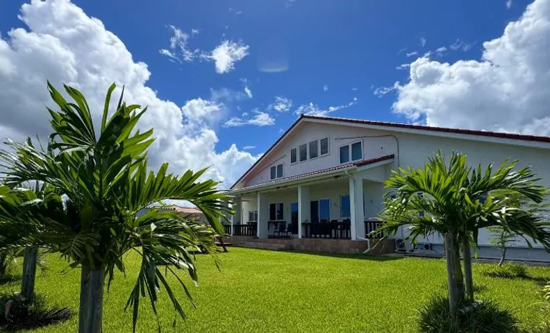 ZARATAN exclusive stay for one group