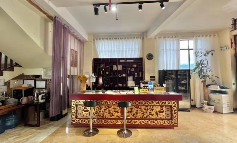Xiaolazhe Business Hotel