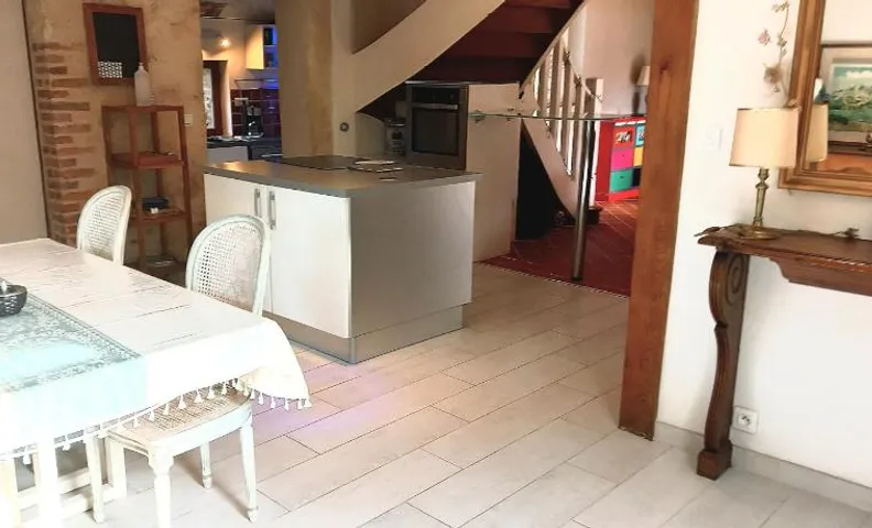 Moulin en bord de rivière - logement entier