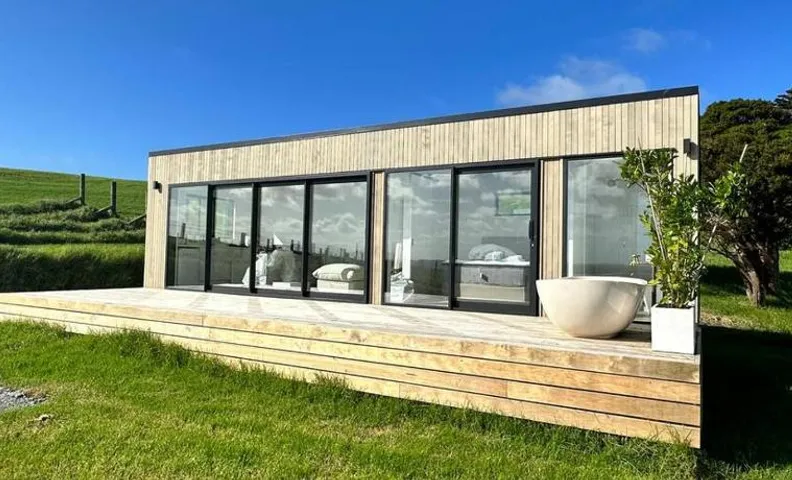 Luxury Farm Cabin - Coastal Views