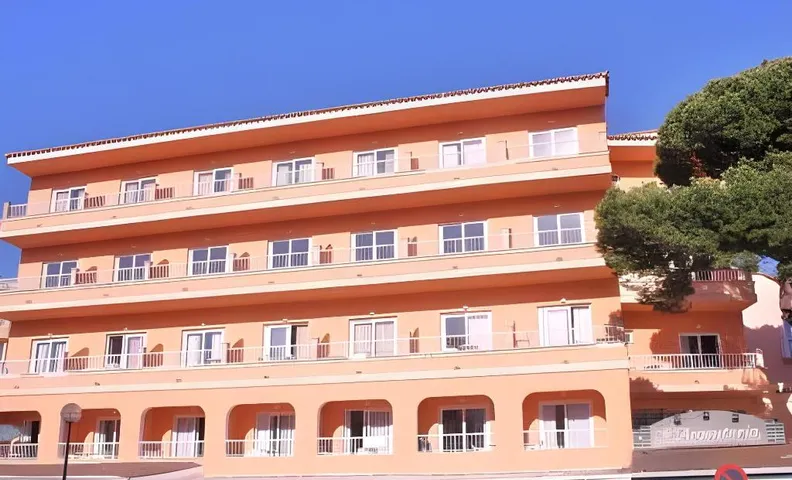 Hostal Alzina