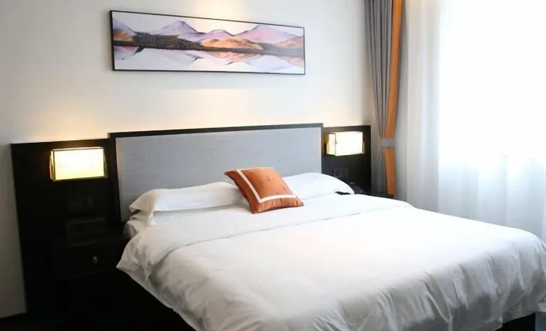 Longling Hotel