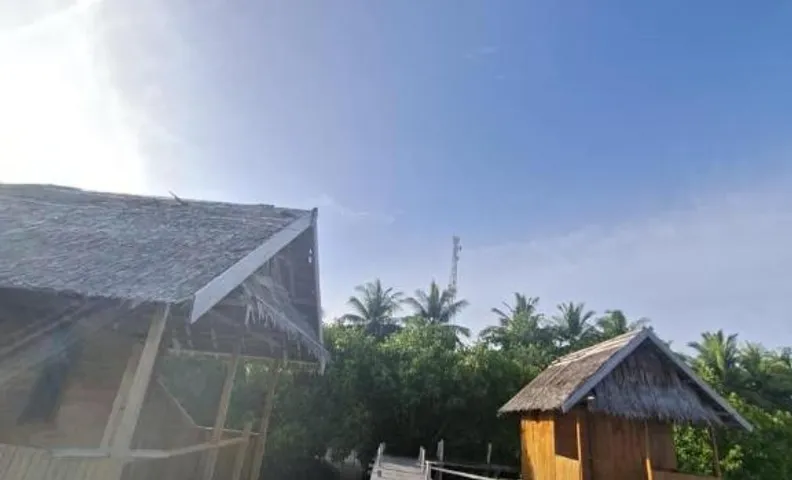 Kombrof Homestay Raja Ampat & Dive Center