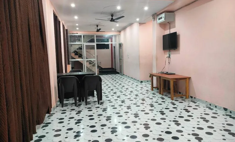 Hotel Dev Inn