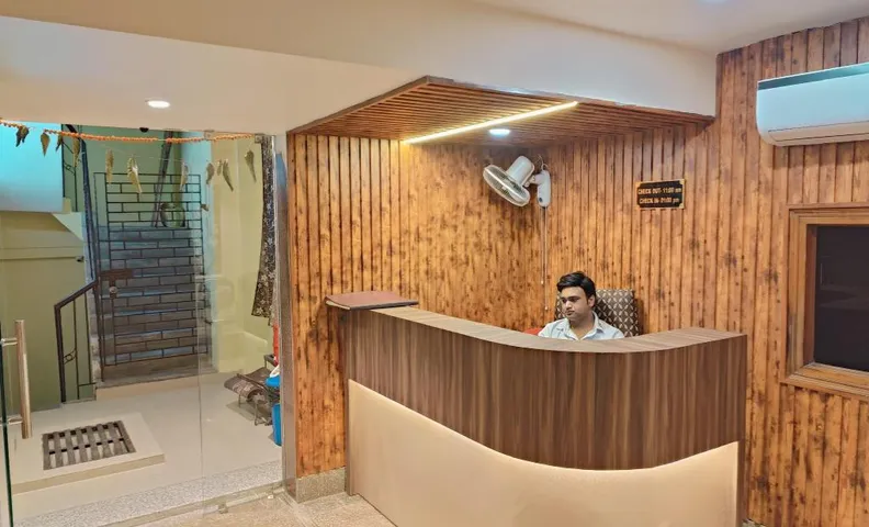 Hotel Mangal Murti Komana