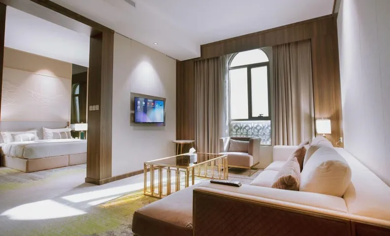 Azar Hotel