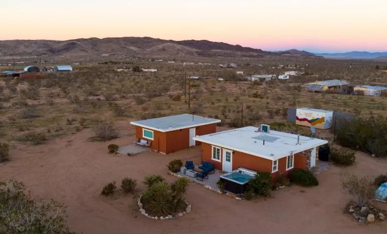Desert Ranch with Hot Tub, Mini Golf, Movie Theatre, Cowboy Pool, Private 2 Acres