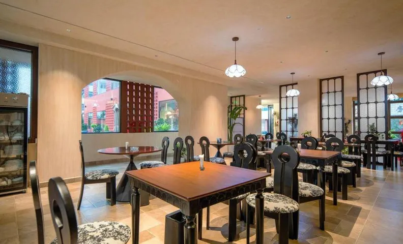 Jinhai Bay | Lavish · City Garden Hotel (Dali Xiangyun High-Speed Rail Station Branch)