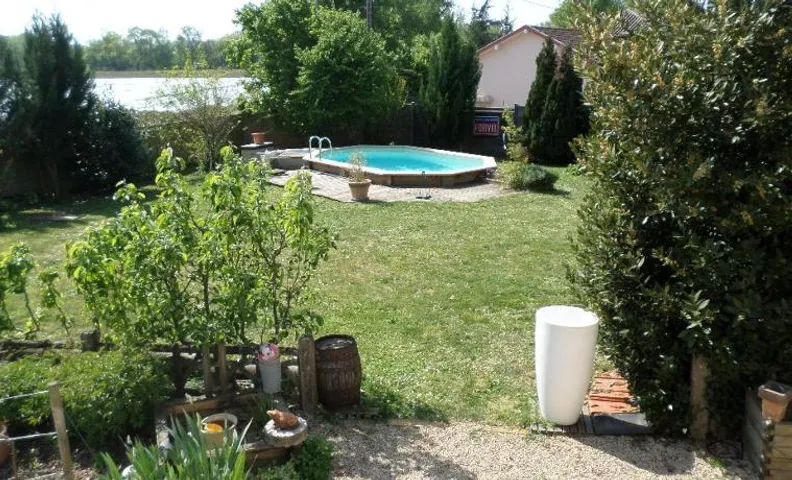 Maison patio et piscine partagé si je suis là