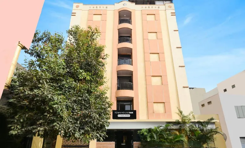 Townhouse OAK Secunderabad Near Railway Station Formerly Hotel Brahma