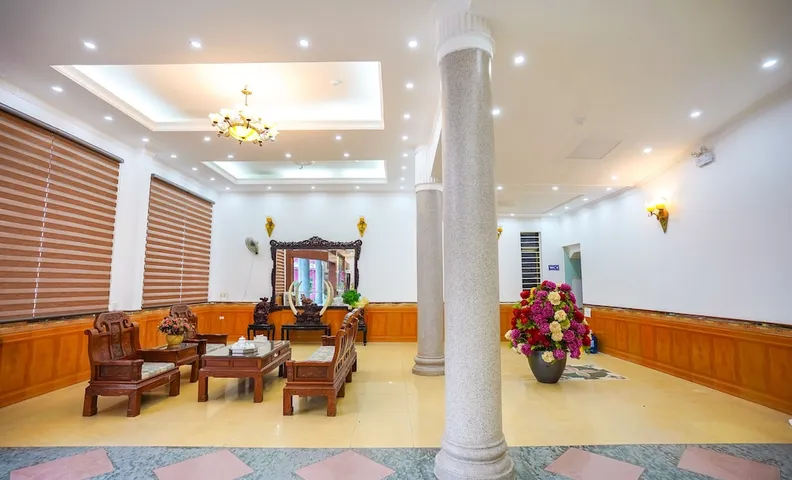 PHÚ QUÝ HOTEL