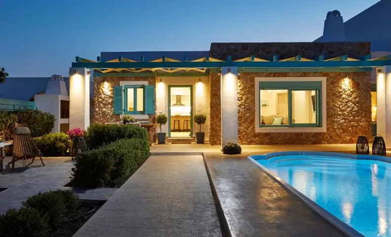 Almyriki Beach Villa