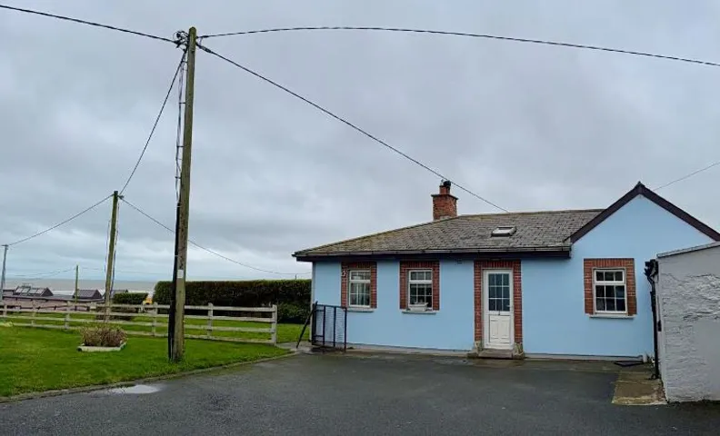 Beachfront Cottage - 3 bedrooms