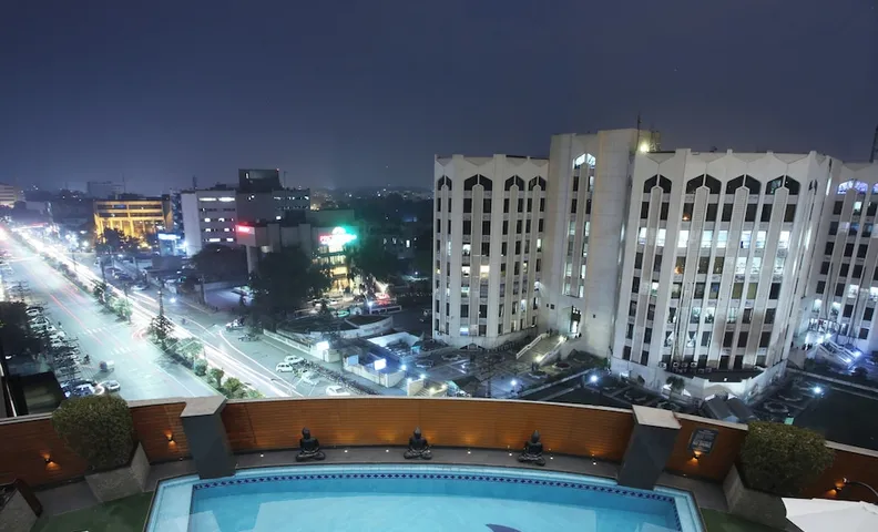 포 포인츠 바이 쉐라톤 라호어