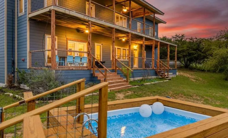 3 acres w Pool close lake access and 5 king beds 3 baths plus half bath Note Apartment also onsite