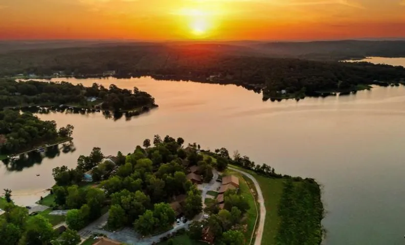 Crown Lake Resort