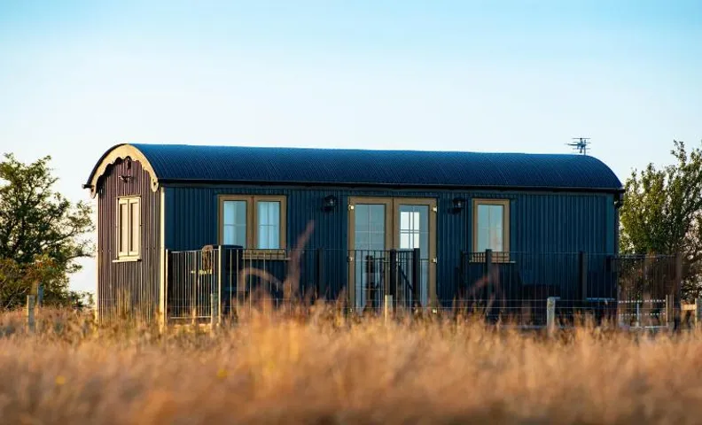 Head For The Hills Glamping - Skylark Shepherd's Hut