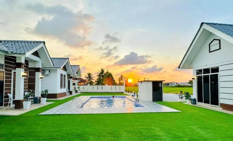 Laman Kota Pool Homestay