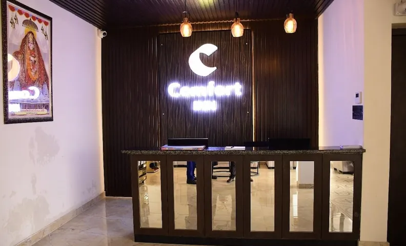 컴포트 인 프라탑바시니