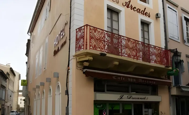Hotel Restaurant Les Arcades