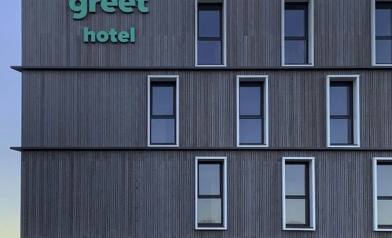 Greet Hotel Rennes Pace