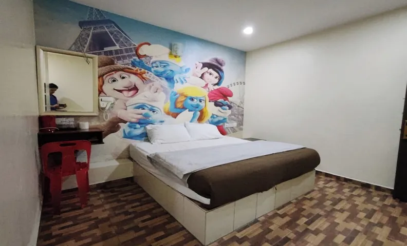 노바 호텔, 이포 탐분