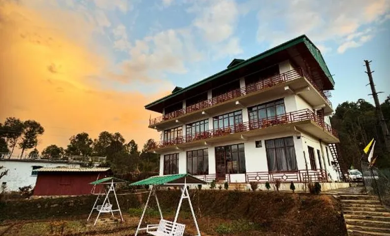 Lap of Himalayas Resort