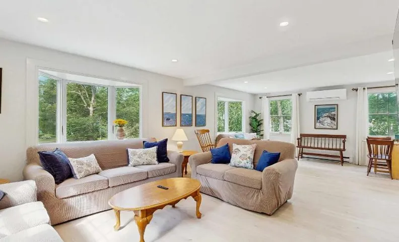 West Falmouth Family Retreat Near Chapoquoit Beach