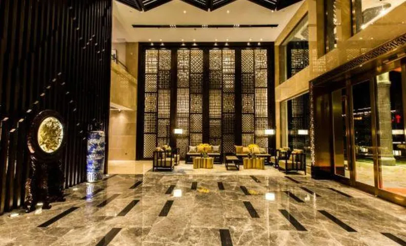 Dongqiao Mingyue Hotel