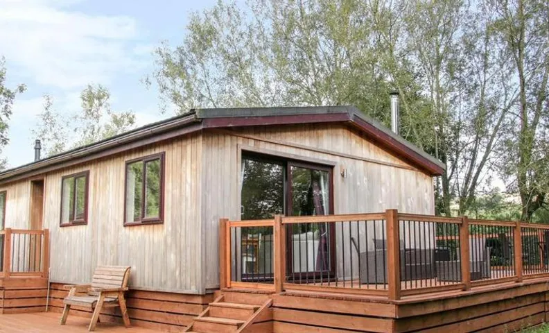 Alder River Lodge Clun Valley Luxury Hot Tub Break