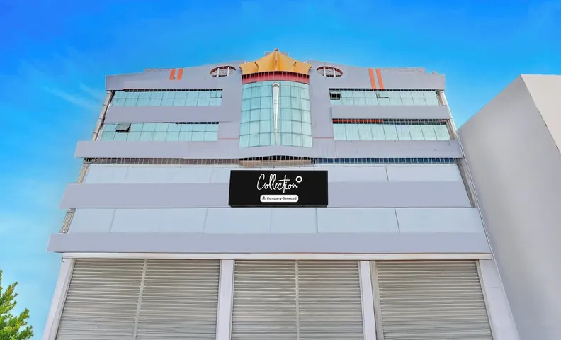 슈퍼 오요 컬렉션 오, 공항 근처