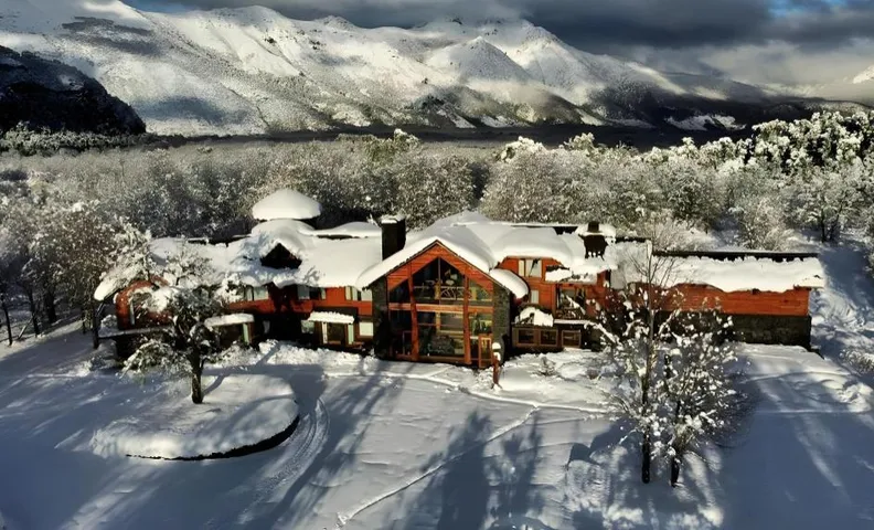 Rocanegra Mountain Lodge Chile