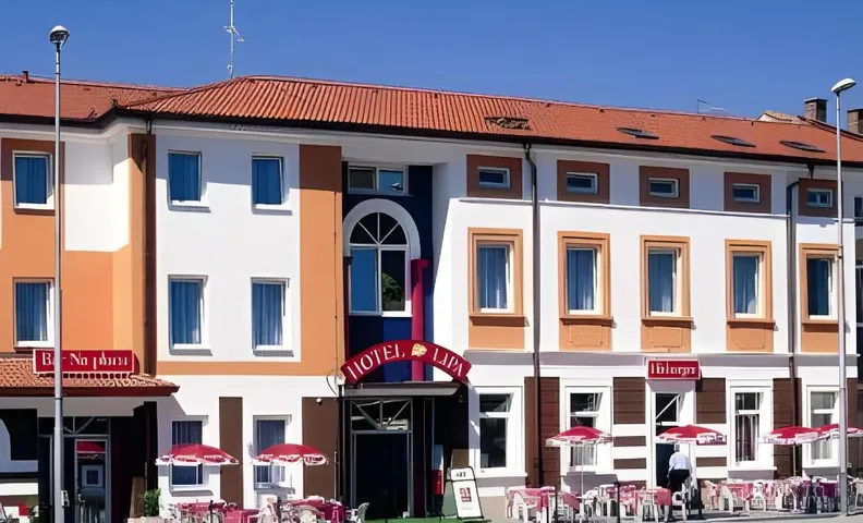 Lipa, Hotel & Bistro