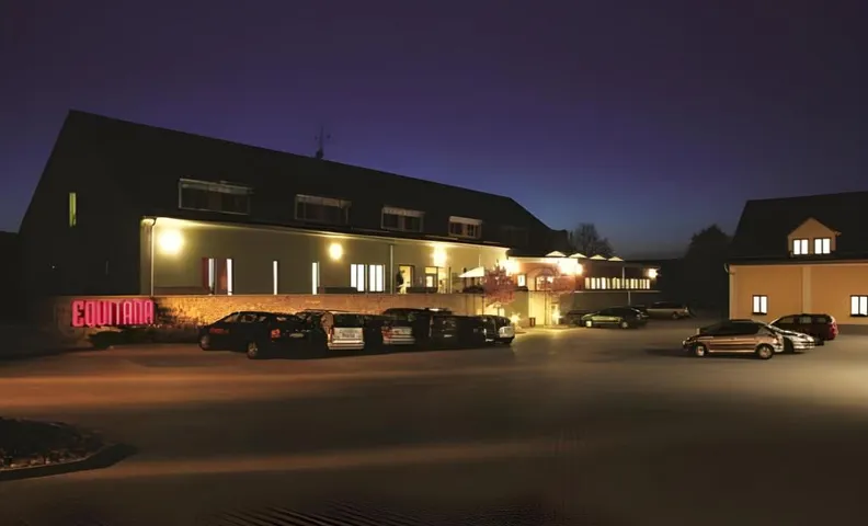 Equitana Hotel Resort
